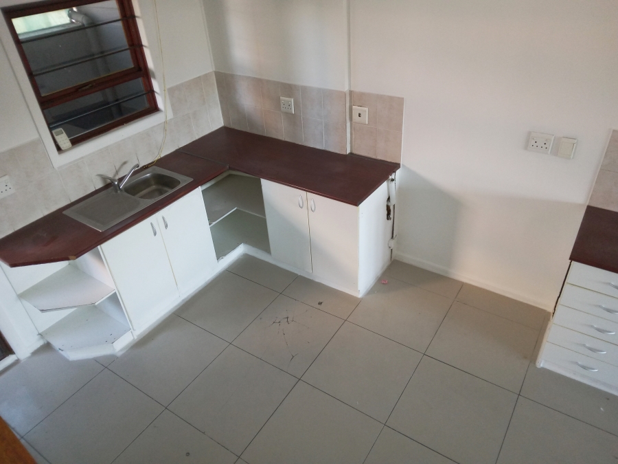 To Let 2 Bedroom Property for Rent in Strand Central Western Cape